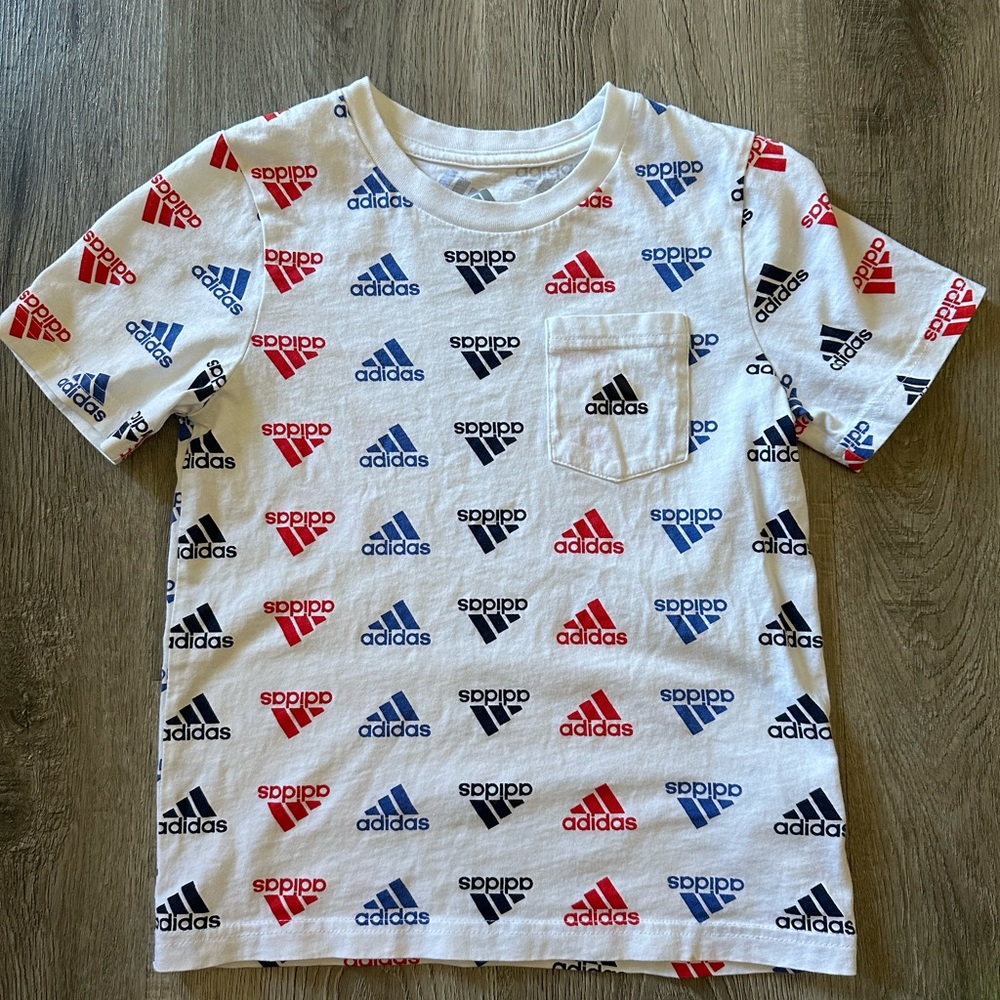Adidas Boys Short Sleeve Tee Size 5